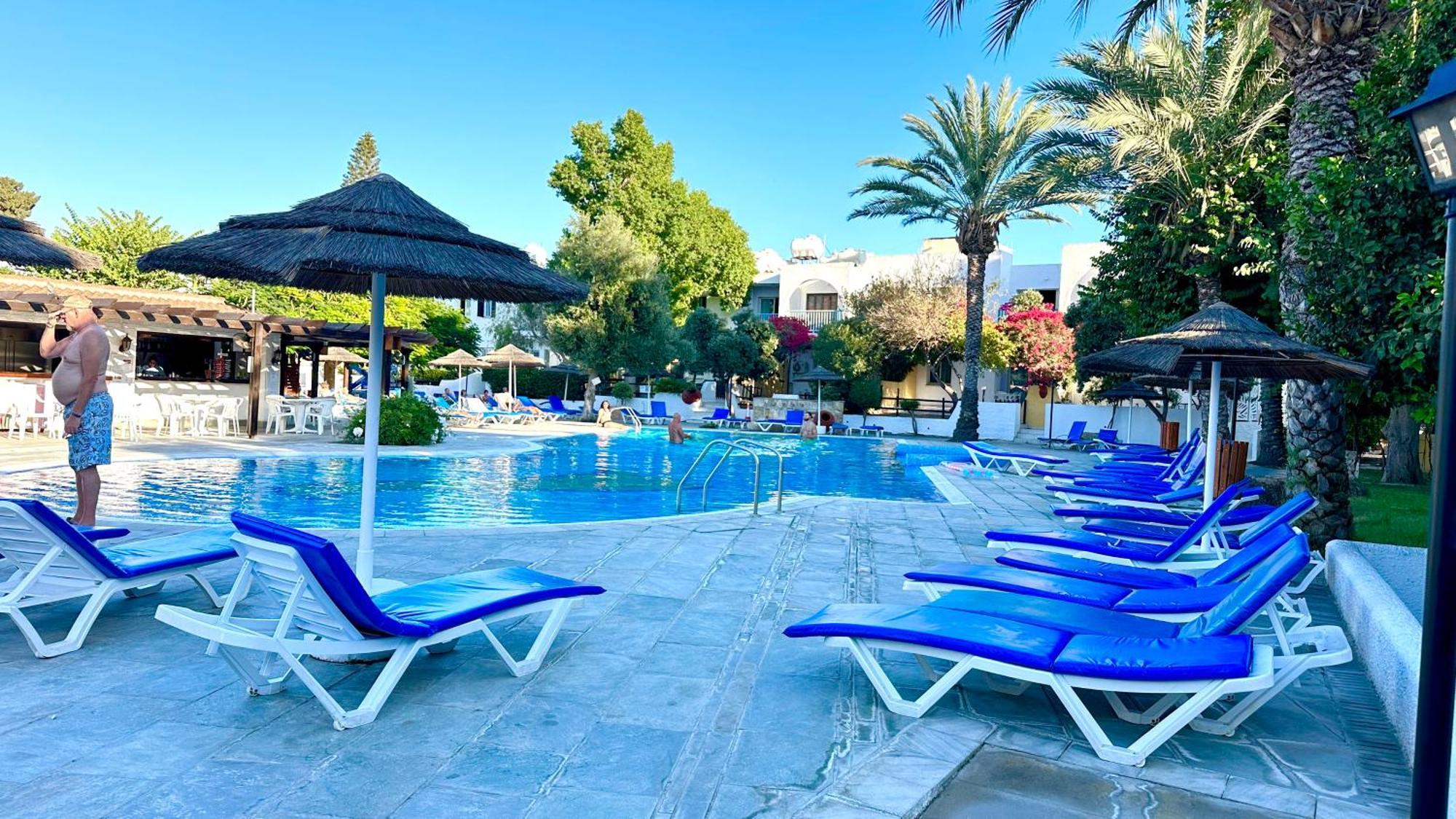 Paphos Gardens Studio Suite Luaran gambar