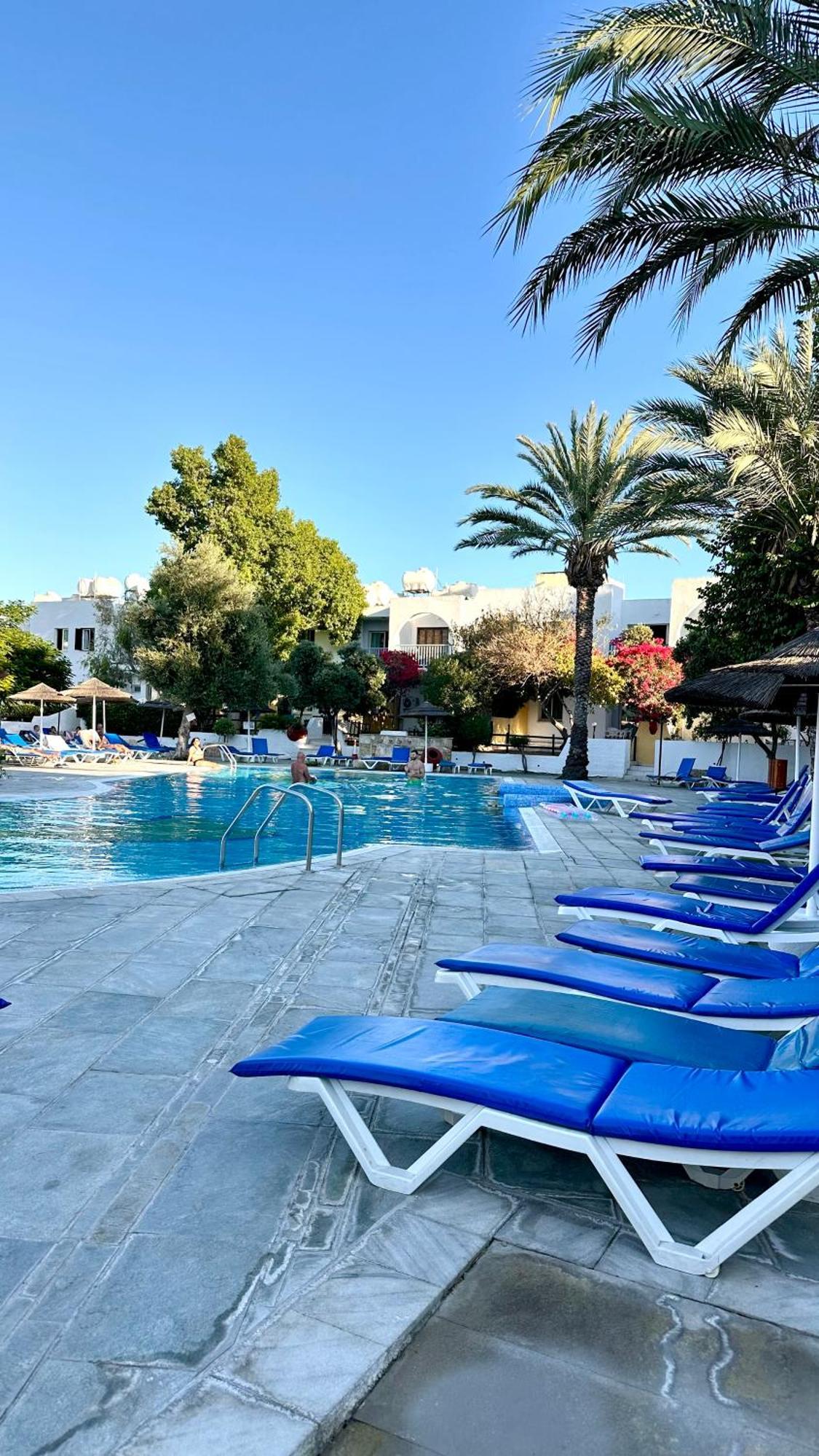 Paphos Gardens Studio Suite Luaran gambar