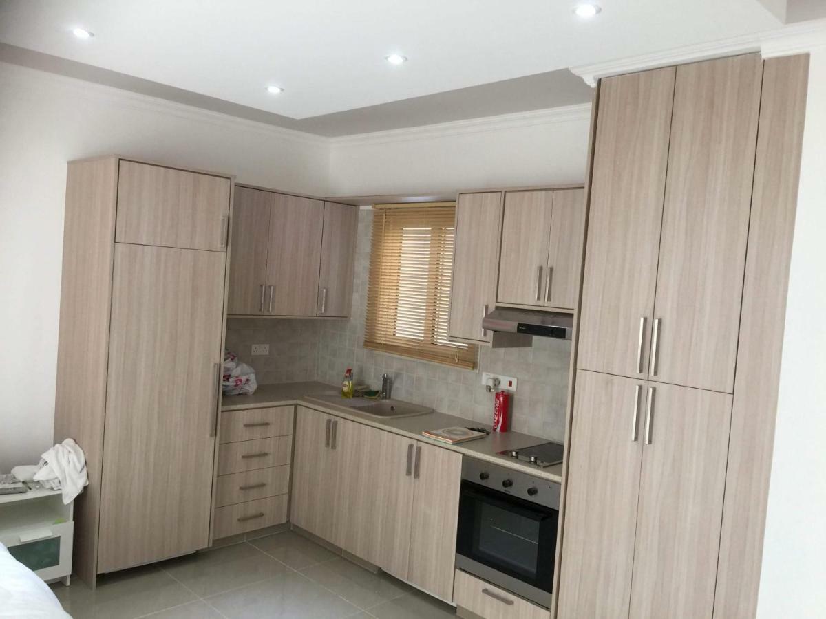 Paphos Gardens Studio Suite Luaran gambar